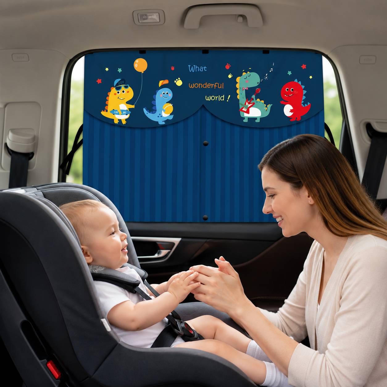 Pare soleil voiture bébé rideau variante dinosaures bleus apportant une protection solaire efficace