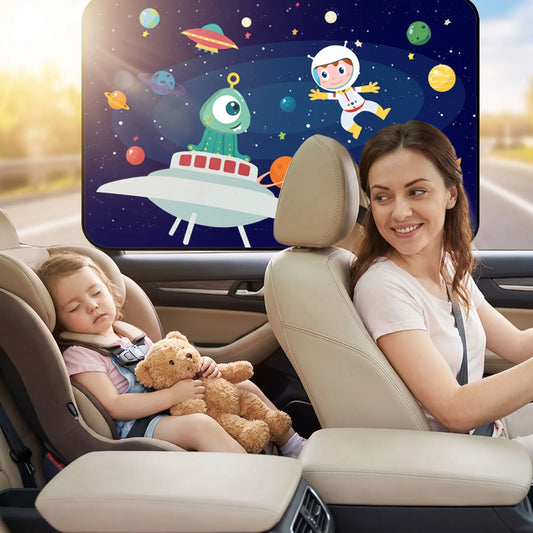 Pare soleil voiture bébé motif Espace installé sur la vitre arrière d'une voiture 