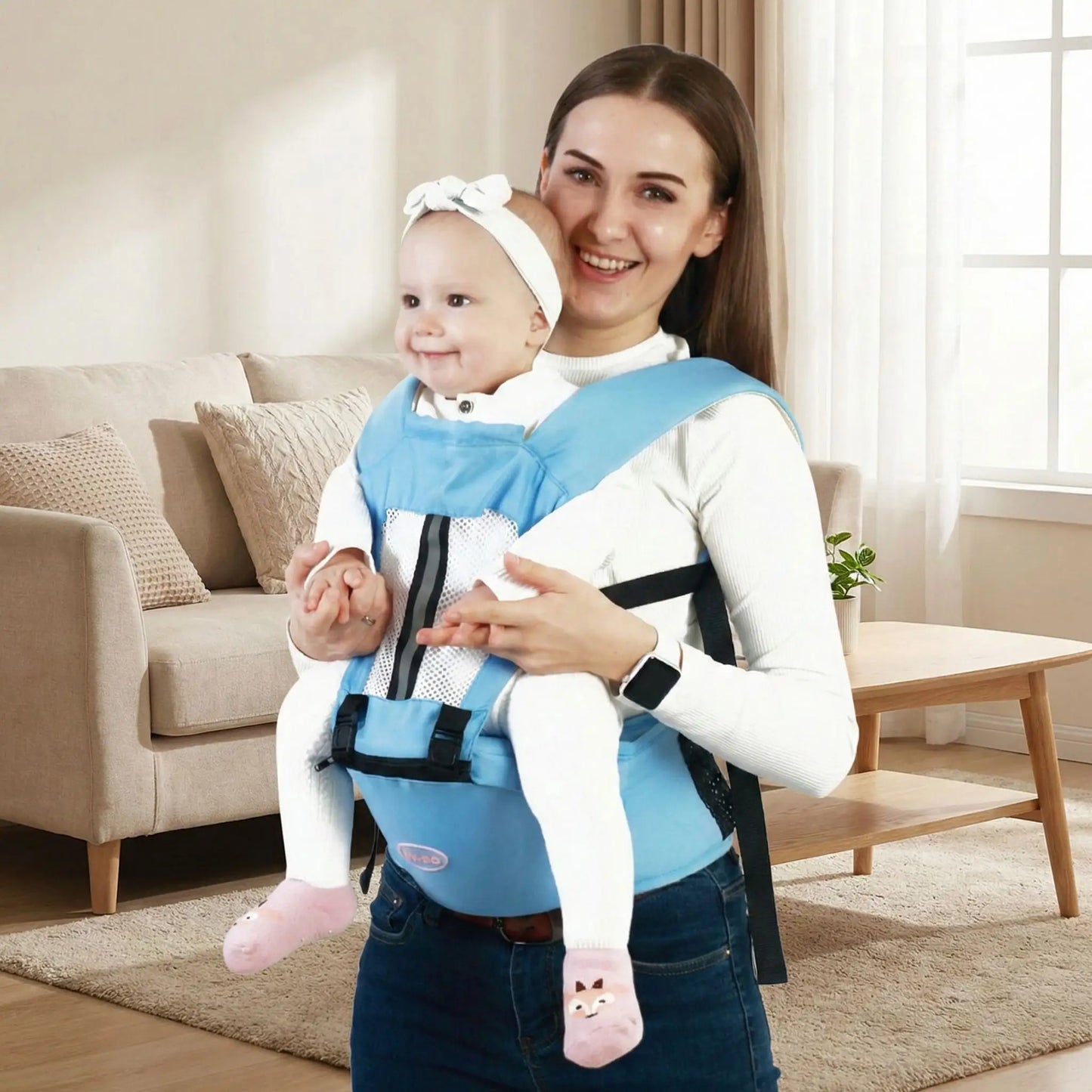 porte bebe hanche bleu portage a domicile position stable et confortable
